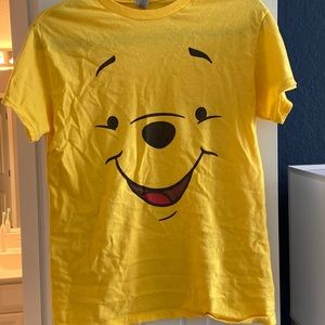 Adult Small Winnie the Pooh shirt